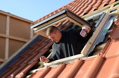 Pose de fenêtres de toit Velux à Haudrecy